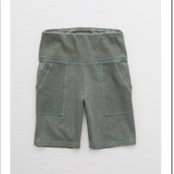 Aerie Chill Bikeshorts - Picture 1 of 3